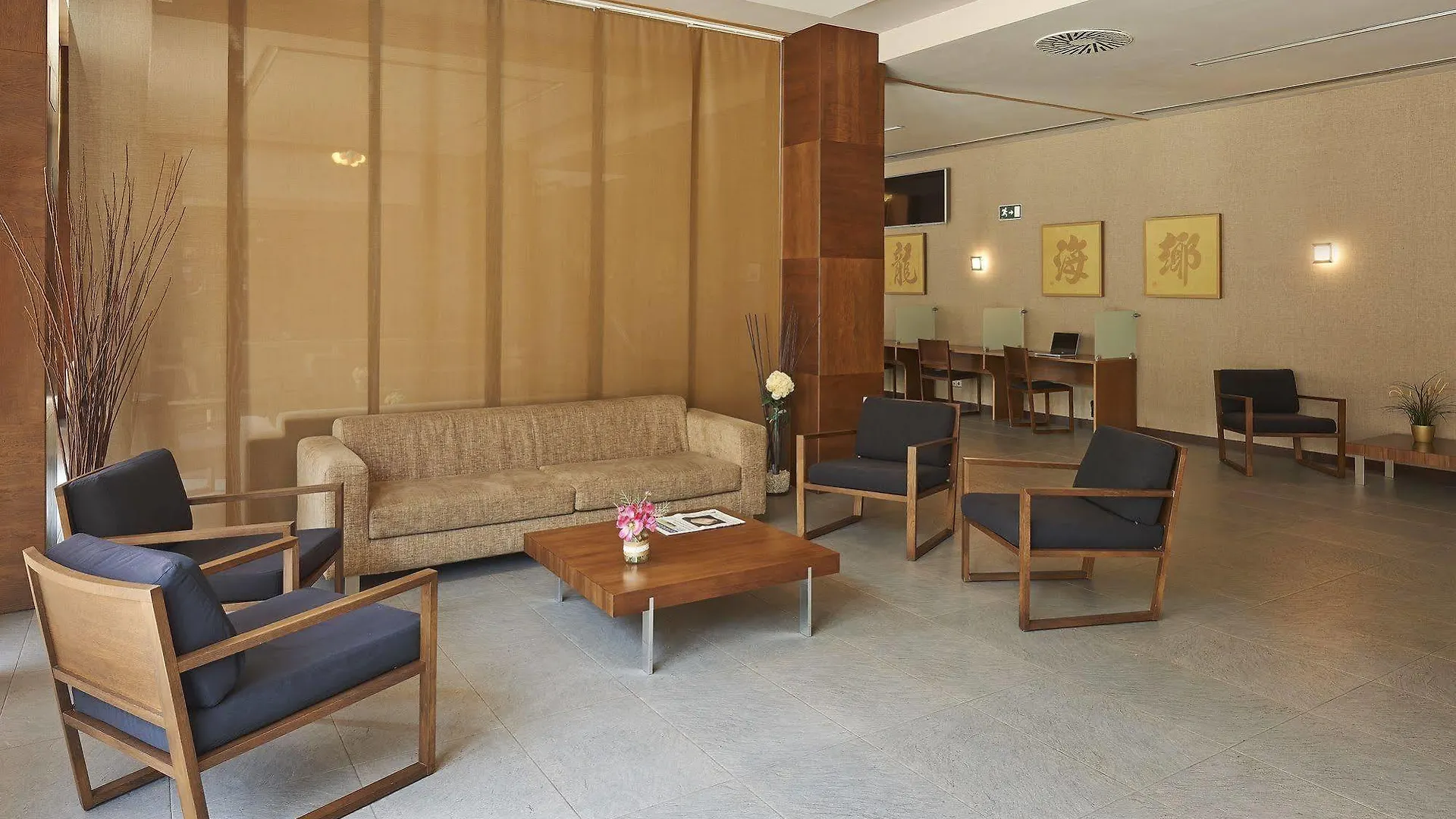 Hotel Exe Barcelona Gate Sant Joan Despi 4*,