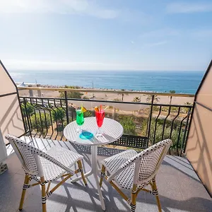 Hotel Checkin Garbi, Calella